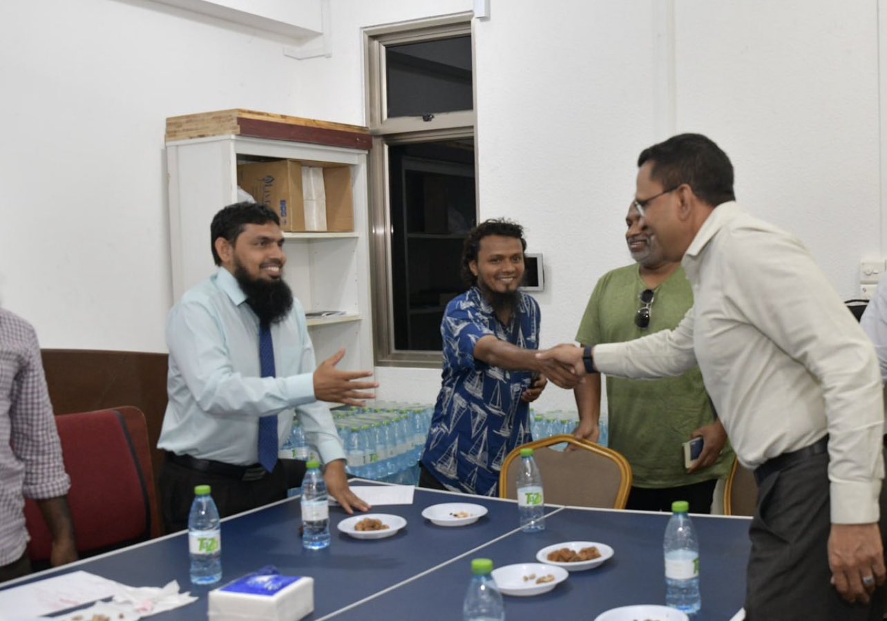 އެމްއެންޕީގެ ވެރިކަމެއްގައި ދީނީ ޢިލްމުވެރިންނަށް އެއްވެސް ހުރަހެއް ނޯންނާނެ: ޝަރީފް