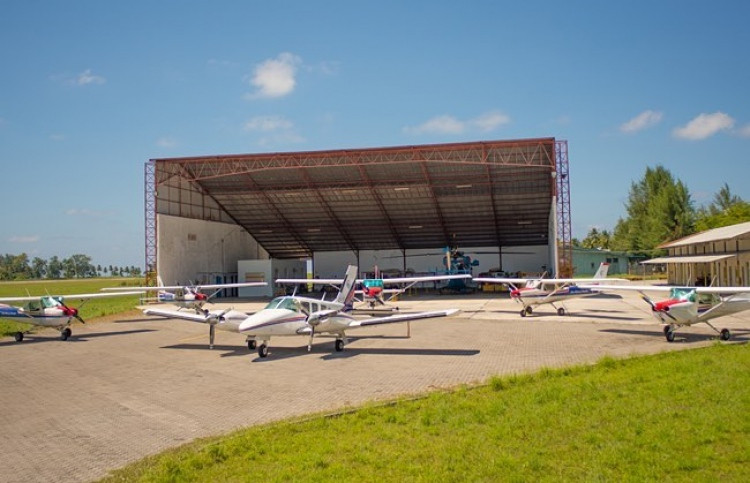 ގައުމީ ފްލައިންގ ސްކޫލްގެ ފުރަތަމަ ކޯހުގެ ލޯނަށް ހުޅުވާލައިފި