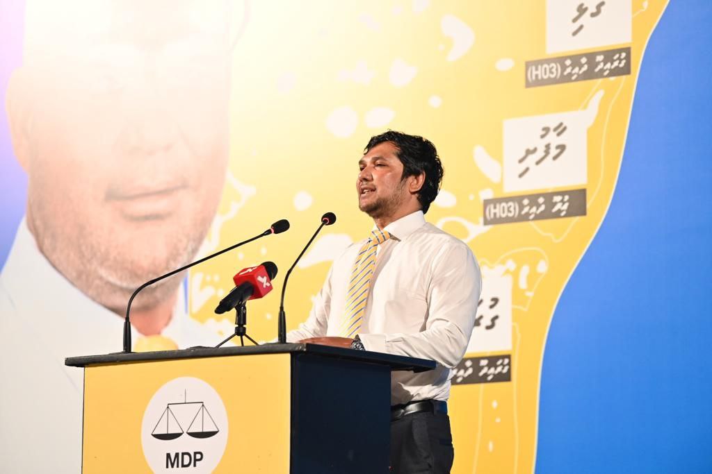 ރައީސް ސާލިޙު ނޫން ވެރިއަކަށް ރާއްޖޭގެ އިގްތިސާދެެއް ނުހިފެހެއްޓޭނެ: ޝާހިދު