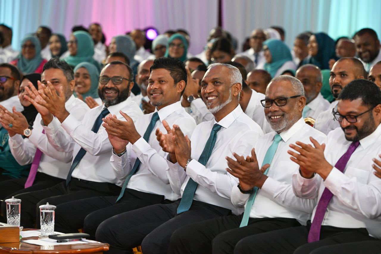 ވަޒީރުންނަށް ރުހުންދޭން ފާސްކޮށްފި؛ އެމްޑީޕީ މެންބަރުން ވޯޓުގައި ބައިވެރިނުވޭ