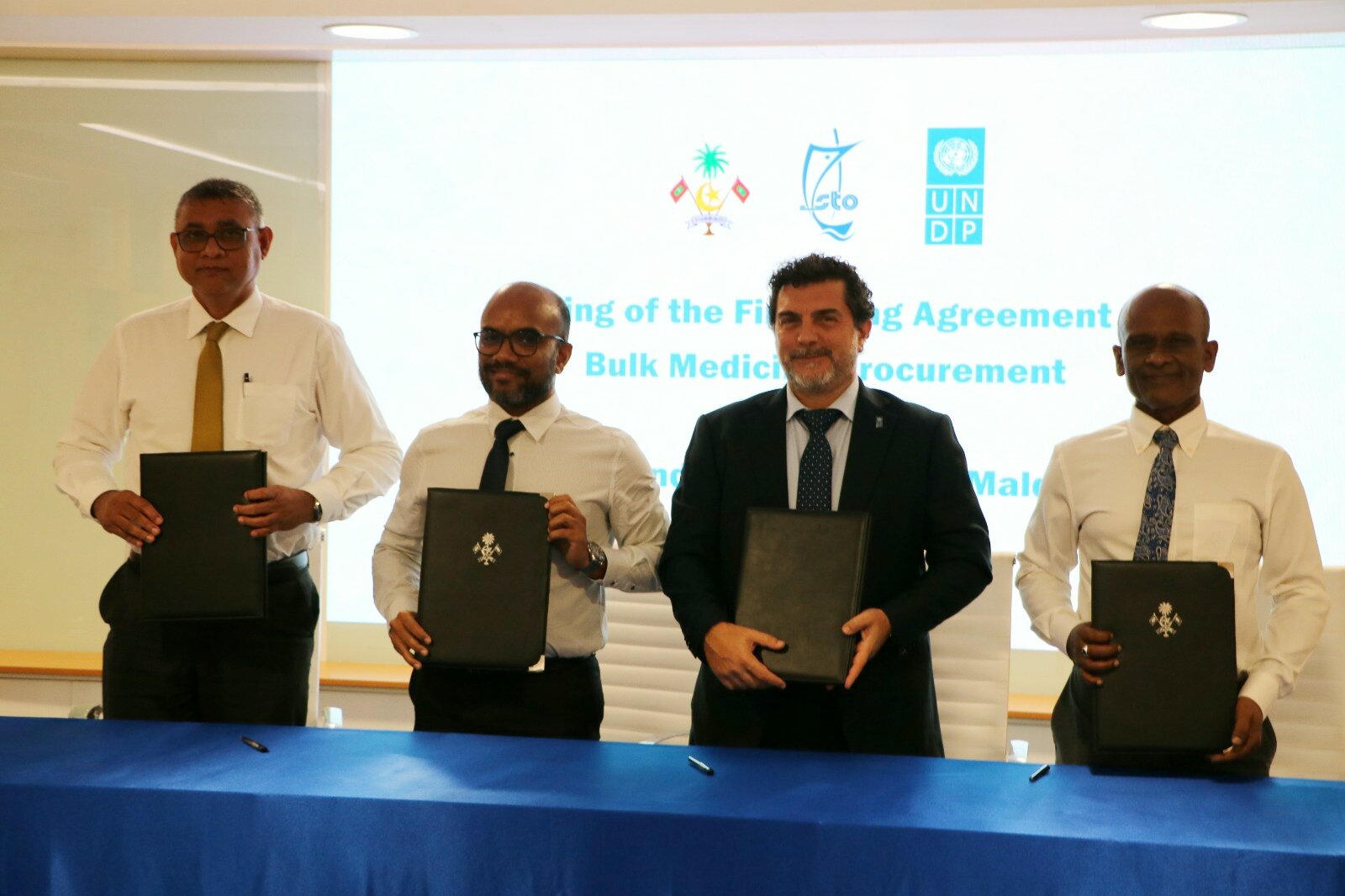 އަގުހެޔޮކޮށް ފެންވަރު ރަނގަޅު ބޭސް ގެނައުމާއިގުޅޭ އެއްބަސްވުމެއް ޤާއިމްކޮށްފި