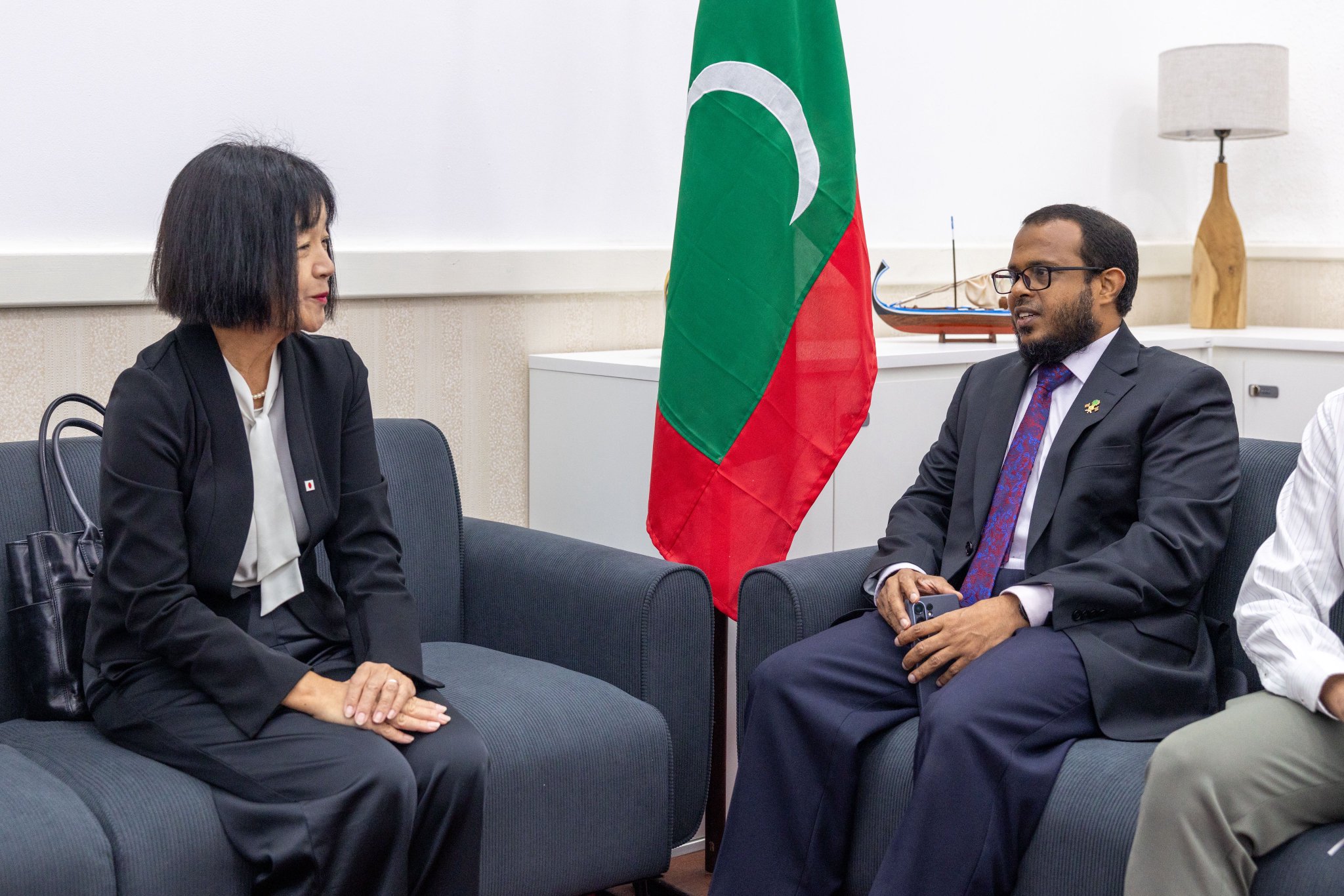 މޫސުމީ ބަދަލުތަކާއި ތިމާވެށީގެ ދާއިރާއިން ރާއްޖެއާއި ޖަޕާނާ ދެމެދު މުހިންމު މަޝްވަރާތަކެއް ބާއްވައިފި
