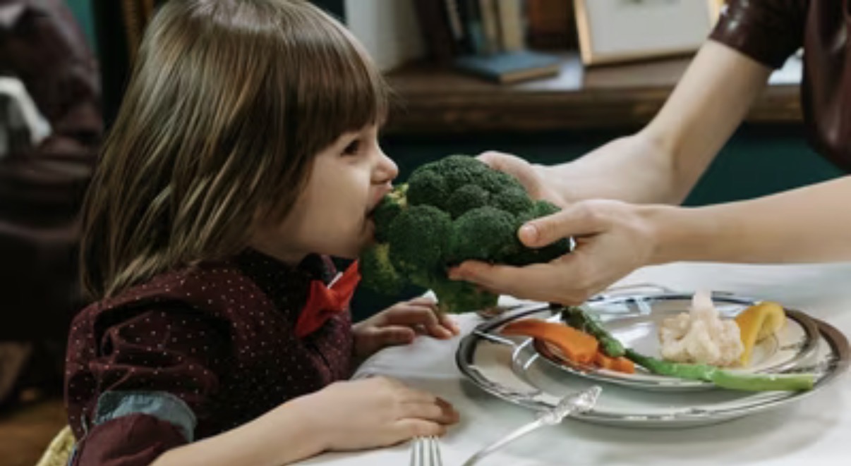 ކުޑަކުދިންގެ ކެއުމުގައި ފައިބަރު ހިމަނާނީ ކިހިނެއް؟