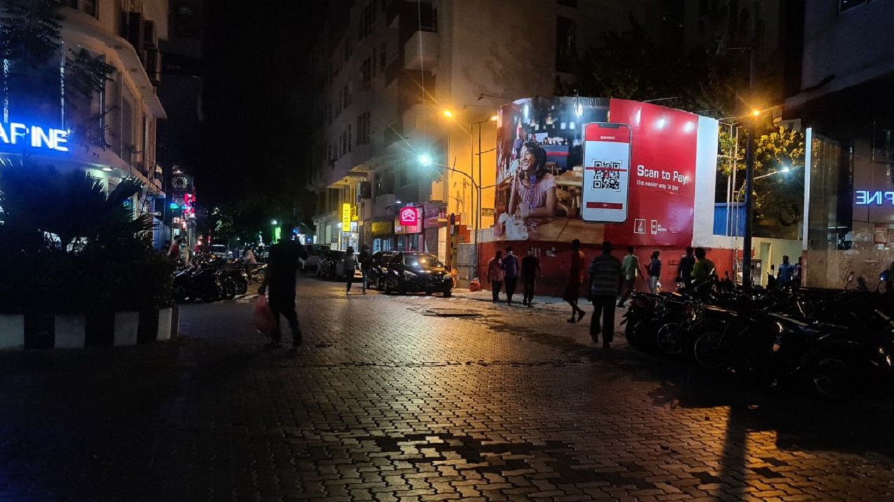 މާލޭގައި އިމާރާތަކުން އަންހެނަކު ވެއްޓިއްޖެ