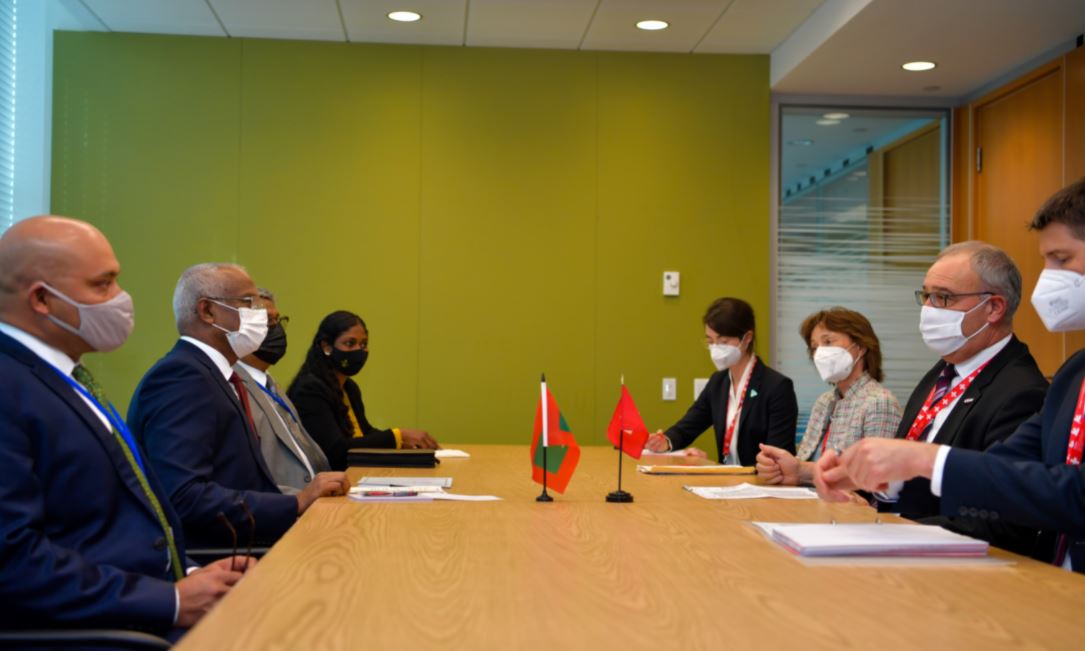 ރައީސުލްޖުމްހޫރިއްޔާ، ސްވިޒަރލެންޑުގެ ރައީސާ ބައްދަލުކުރައްވައިފި