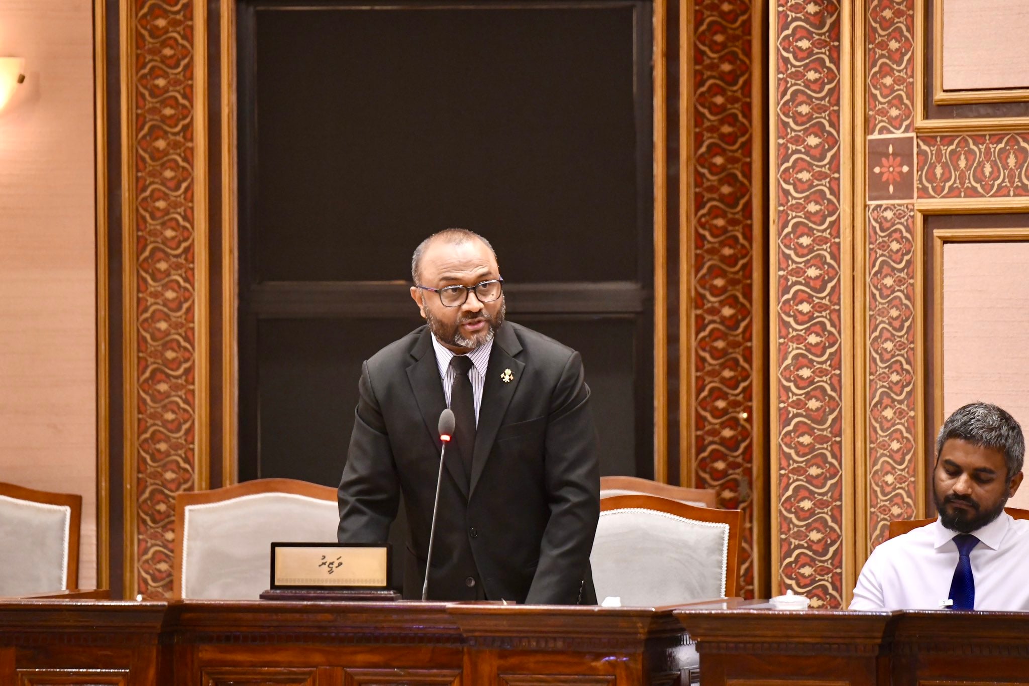 ހައްޖަށް ގެންދިއުމުގައި ވަކި އާއިލާއަކަށް ނުބަލަން؛ މިއަހަރު ކިއުއިން 850 ޖާގަދިނިން: ޝަހީމް