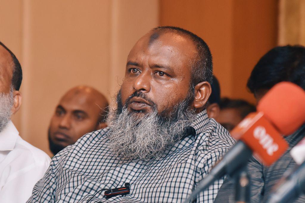 ޑރ. އިޔާޒް އިމްރާނަށް ދެއްވި ނަސޭހަތް؛ އިންޒާރަށް ބެލުމެއް ނެތި ޒިންމާ އަދާކުރައްވާ