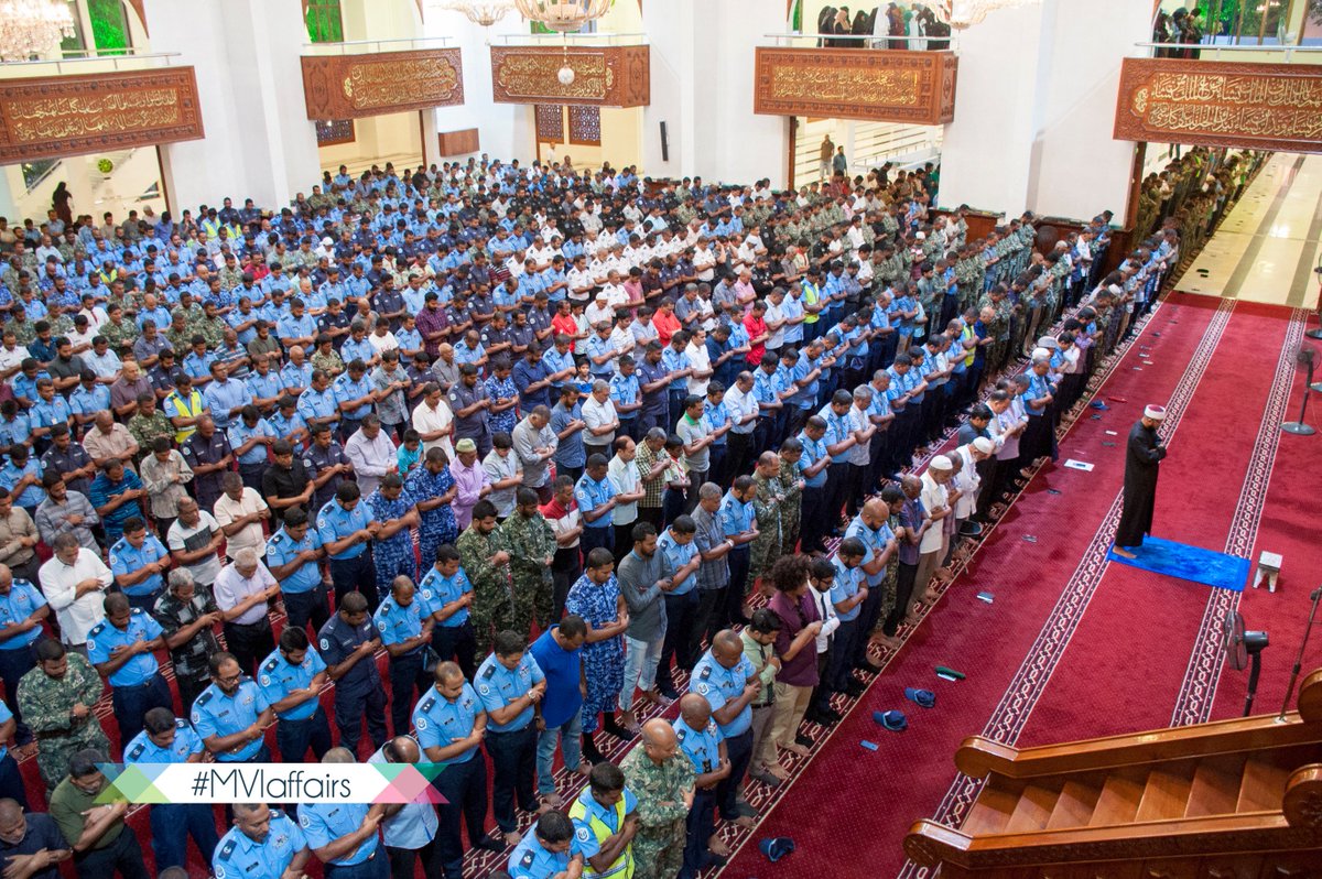 ކޮވިޑް-19: މިސްކިތުގެ ޖަމާއަތް ހަފްތާއަކަށް ހުއްޓާލަން އަންގައިފި