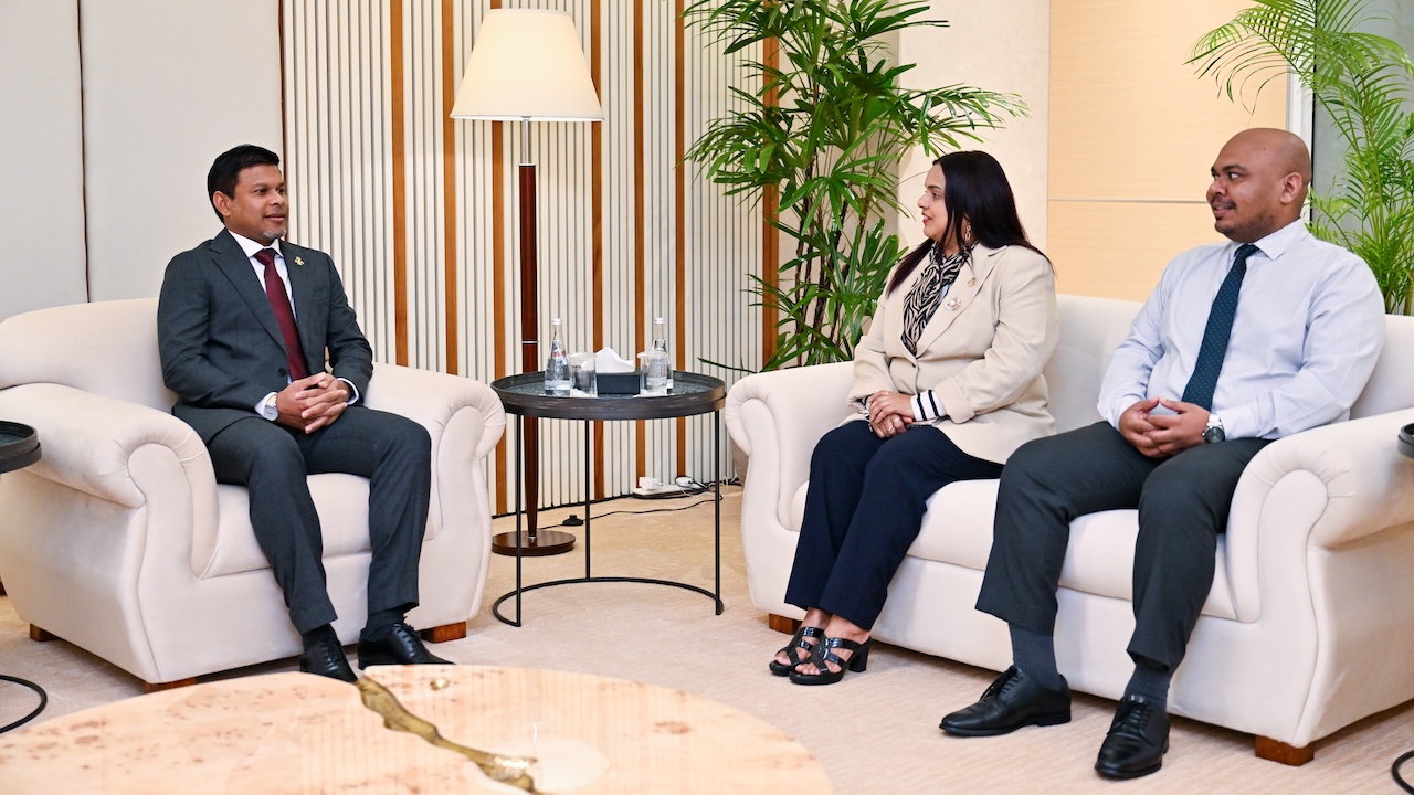 ކޮމަންވެލްތު އިސްވެރިންގެ 28 ވަނަ ބައްދަލުވުމަށް ނައިބު ރައީސް އެންޓިގުއާ އެންޑް ބާބިއުޑާއަށް