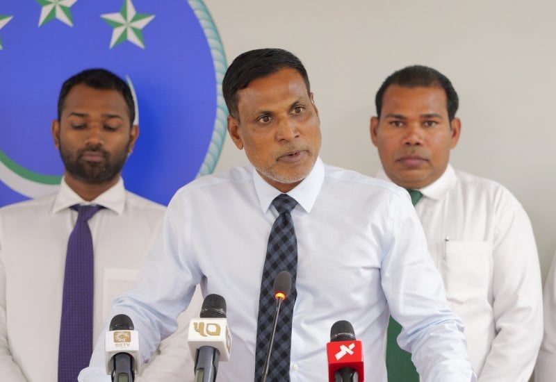 މިއަދު ވޯޓާ ވިލާއެއް އަޅަން، ފަންގަނޑެއް ޖަހާލަން ވެސް ދިވެއްސަކަށް ފުރުސަތެއް ނެތް: ޑރ. ޝަމްހީދު