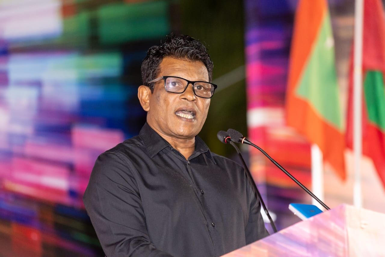ދަރަނި 167 ބިލިއަނަށް އަރާނެ، ރައީސް މުއިއްޒު ގެންދަވަނީ ދަރަނި ދައްކަން އަލުން ދަރަނި ނަންގަވަމުން: ޒަރިޔަންދު
