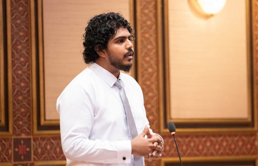 ގާނޫނާ ހިލާފަށް މުވައްޒަފުން ވަކިނުކުރުމަށް އަޒާން ވެމްކޯއަށް ގޮވާލައްވައިފި