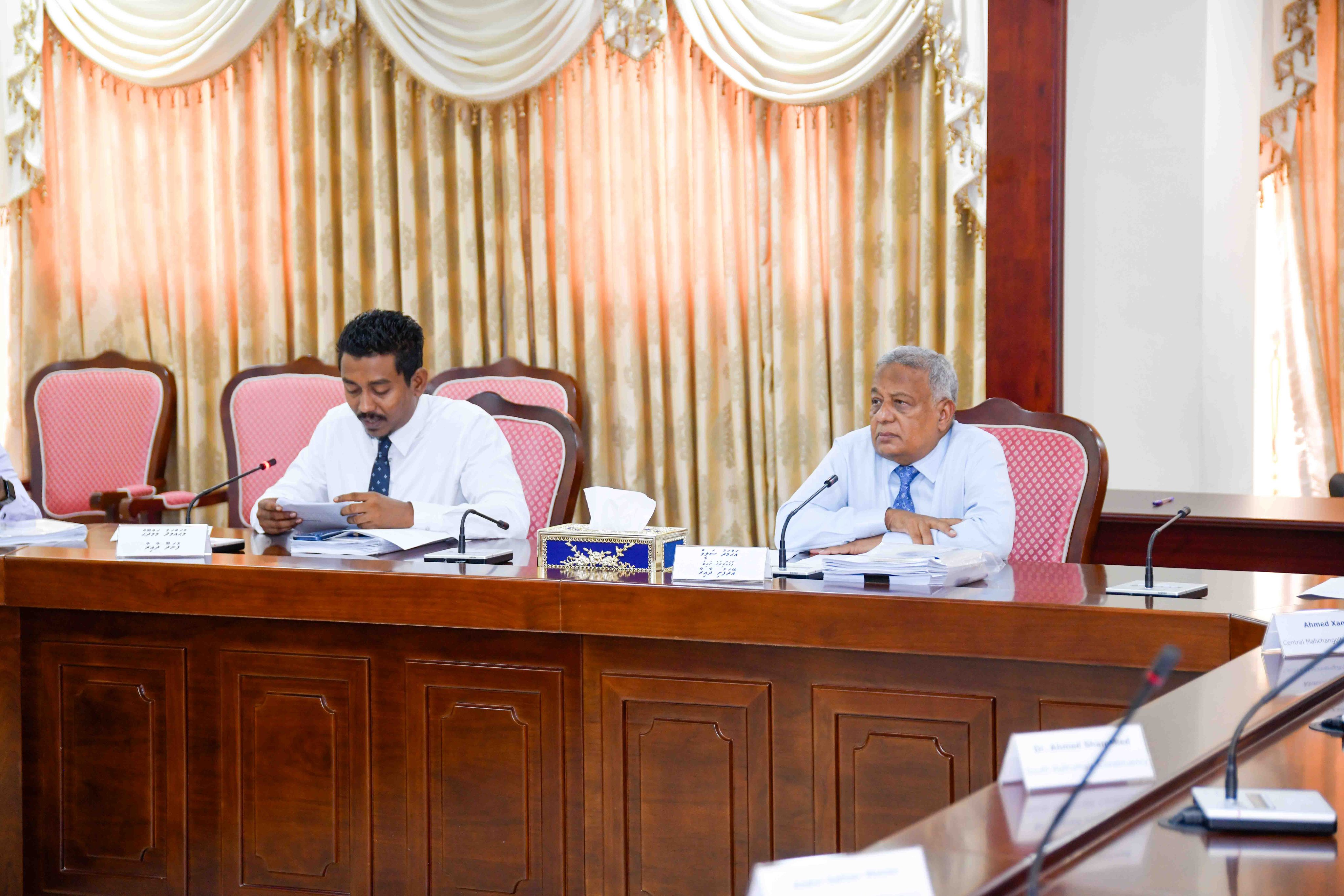އައްޑޫ ފެނަކަ ހިޔާނާތް: މަނީލޯންޑަރިން މައްސަލަ ބަލަން ފުލުހަށް ހުށަހަޅަން ފާސްކޮށްފި