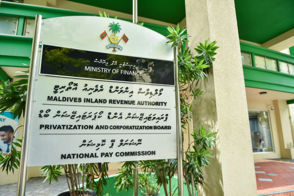 މި މަހުގެ މުސާރަ އަންނަ ބުރާސްފަތި އަދި އާދިއްތަ ދުވަހު ޖަމާވާނެ: ފިނޭންސް މިނިސްޓްރީ