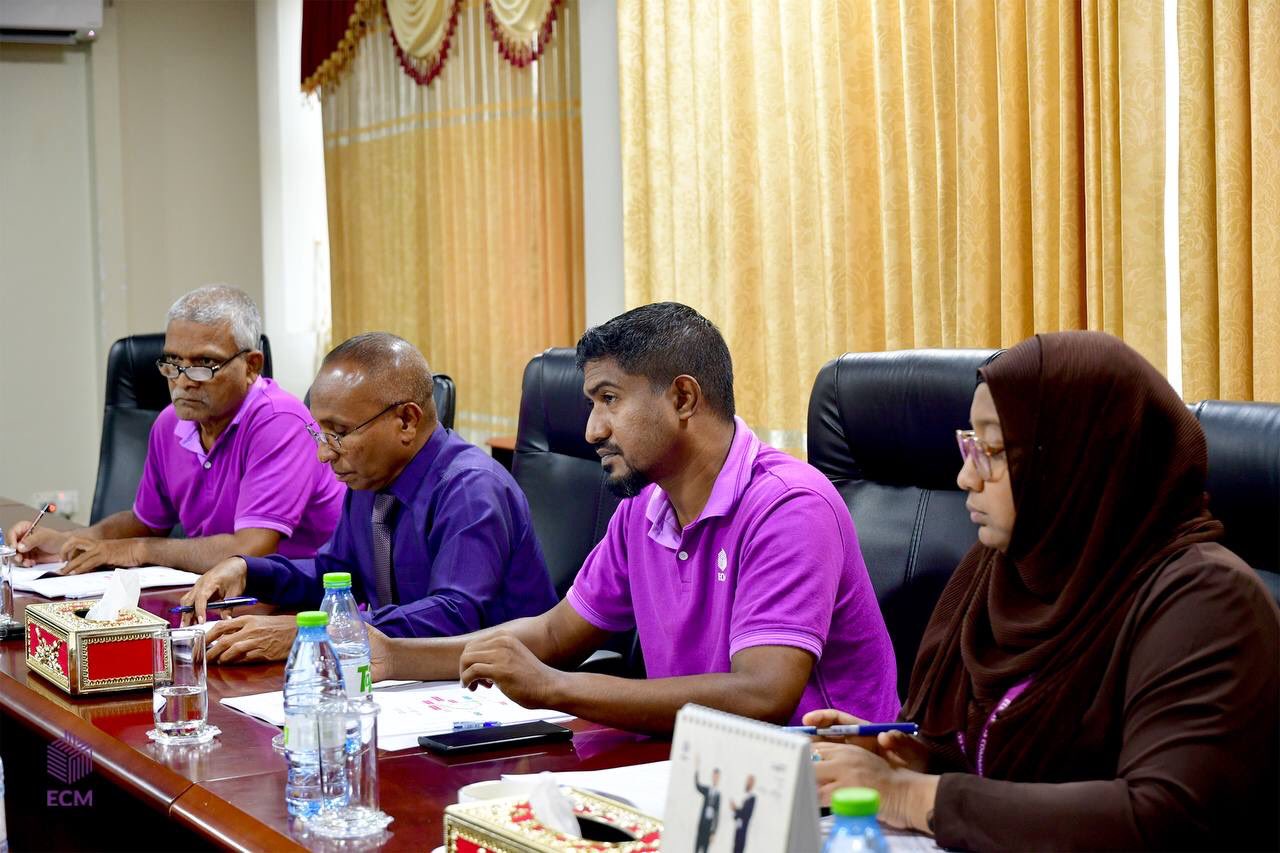 އިންތިޚާބީ ދާއިރާތަކާބެހޭ ރިޕޯޓަށް ހުށަހެޅި ޝަކުވާތަކަށް މިއަދު ޖަވާބު ދެނީ