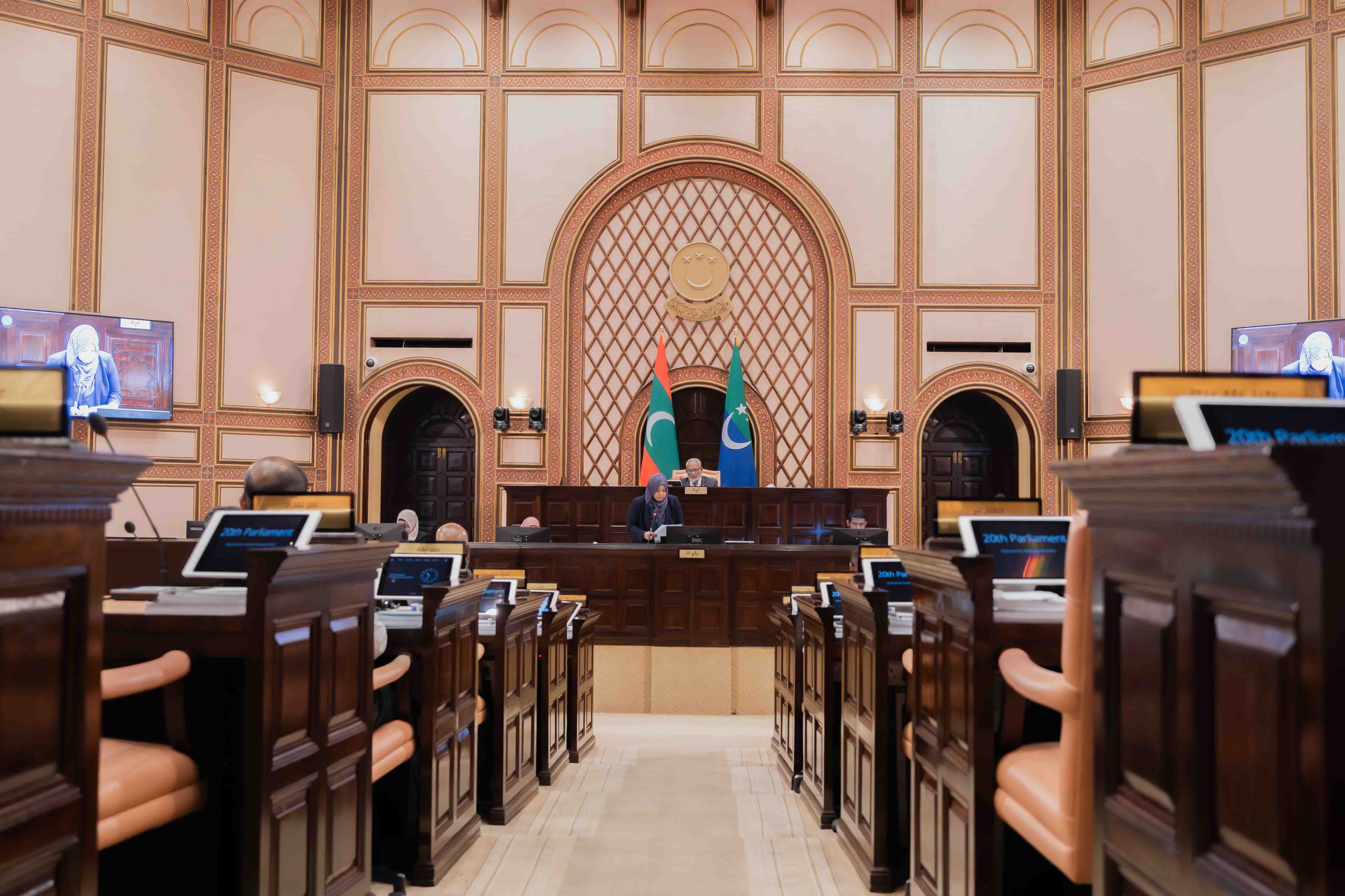 މައިމުޅަވާ ދަރިންނަށް ބަންޑާރަ ބިމުން ބައެއް ދޭން ހުށަހެޅި ބިލު މަޖިލީހުން ބޭރުކޮށްލައިފި