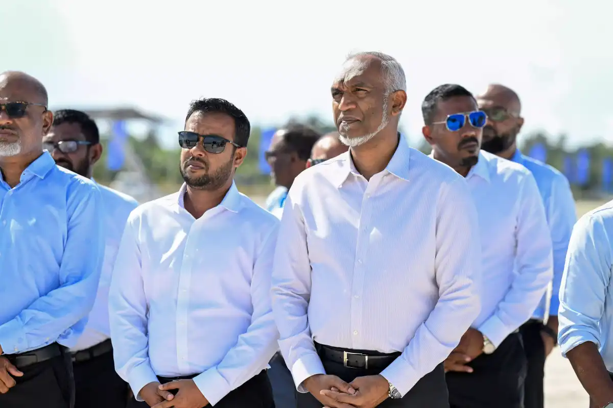 ރައީސަށް އިންޖިނިއަރިން އެވޯޑު ދޭ ވާހަކަ މިނިސްޓަރު މުއްތަލިބު ދޮގުކުރައްވައިފި