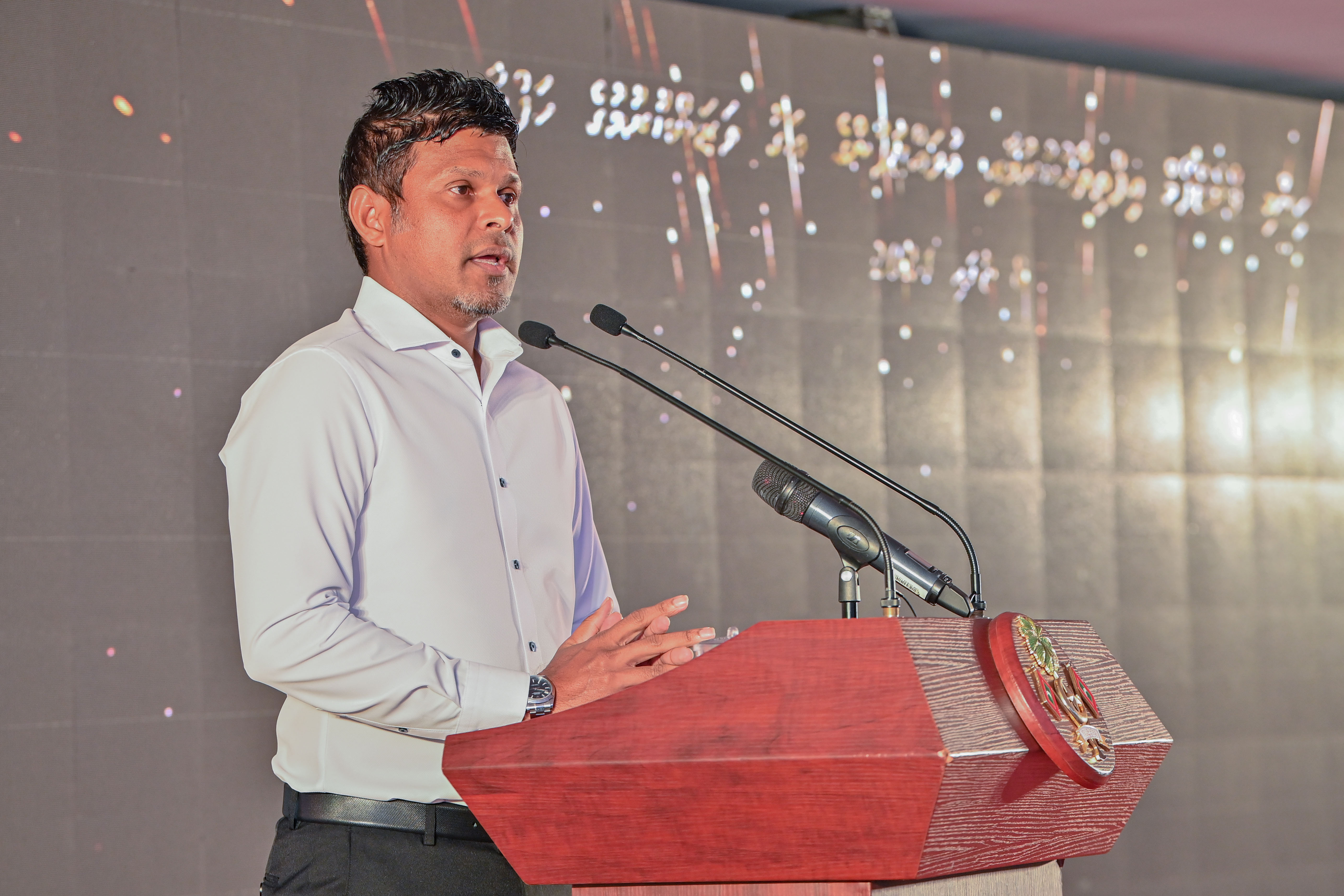 ޤައުމެއްގެ ކުރިއެރުމާ ކާމިޔާބީ ދެމެހެއްޓުމަށް، ނަޒާހަތްތެރިކަން ވަރަށް މުހިންމު: ނައިބު ރައީސް