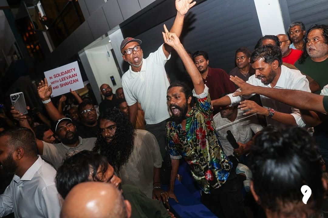 އިހުތިޖާޖުގެ ތެރެއިން ހައްޔަރުކުރި 9 މީހަކު 15 ދުވަހަށް ބަންދުކޮށްފި