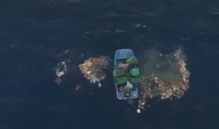 ގުޅީ ކަނޑުއޮޅިއަށް ކައުންސިލުން ކުނި އަޅާ ވީޑިއޯއެއް އާންމު ވެއްޖެ.