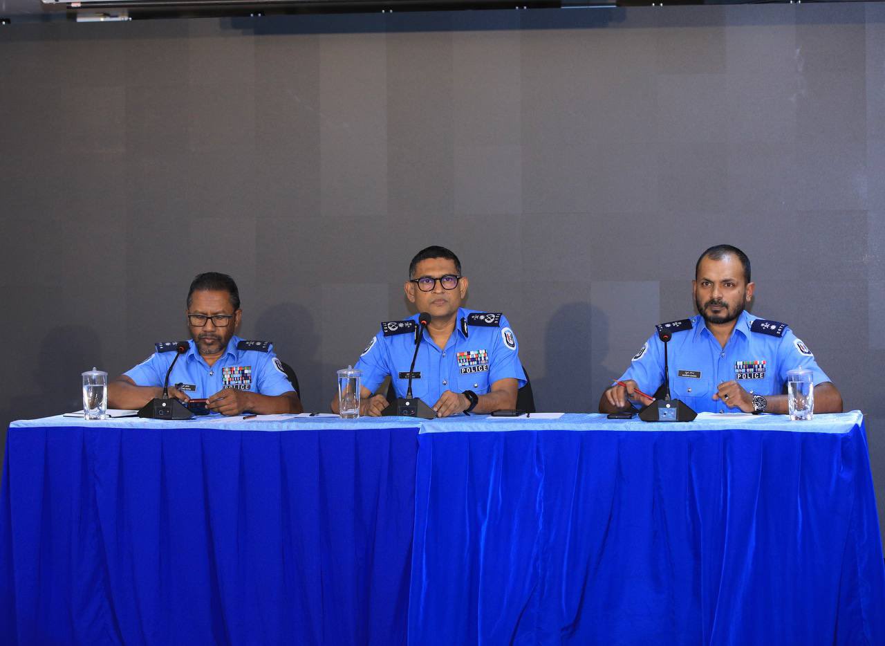 ފްލެޓް ދޭނެކަމަށް ބުނެ ދެލައްކަ ރުފިޔާ ފޭރުނީ ހަތް މީހެއްގެ އެކައުންޓަށް ޖަމާކޮށްގެން