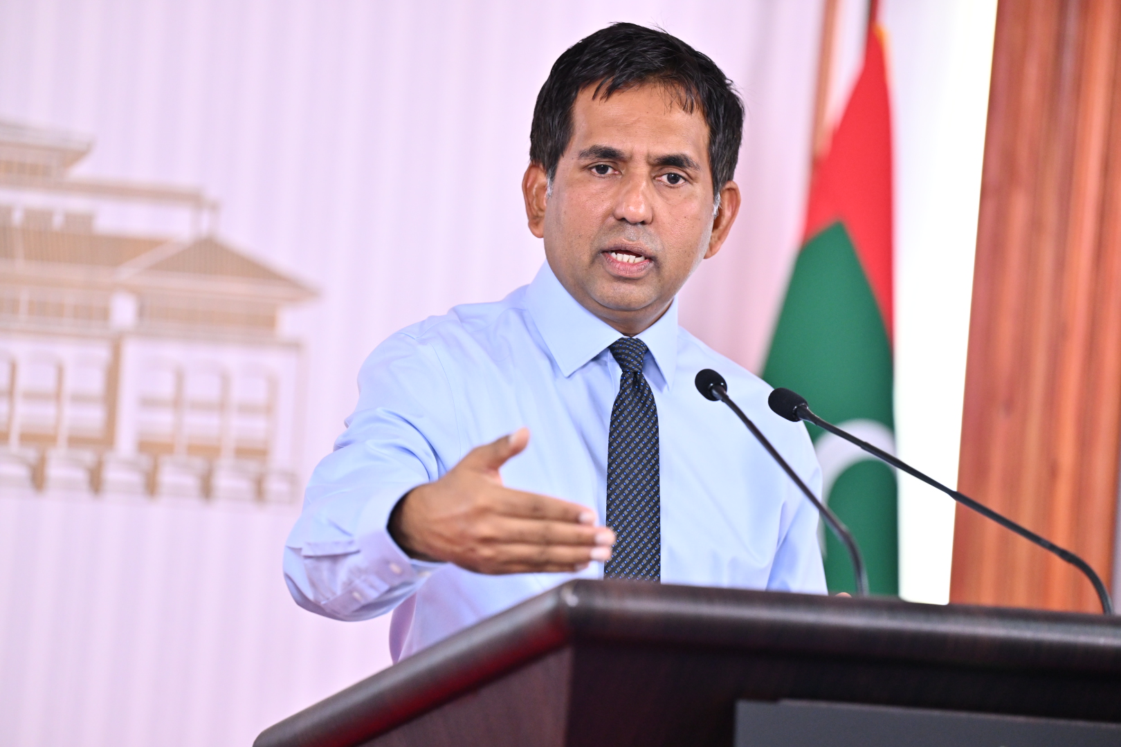 ފާޑުކިޔުންތަކަށް މިނިސްޓަރުގެ ރައްދު: އޮފީސް ހެދީ މައްސަލަ ހައްލުކުރަން އެންމެން ގުޅިގެން މަސައްކަތްކުރަން