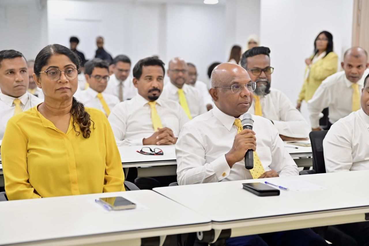 ގައުމު ބަނގުރޫޓުވާން ފެށީމާ، ލާމަރުކަޒީ ނިޒާމު ނެތިކޮށްލުމަކީ ގޮތެއް ނޫން: ޝާހިދު