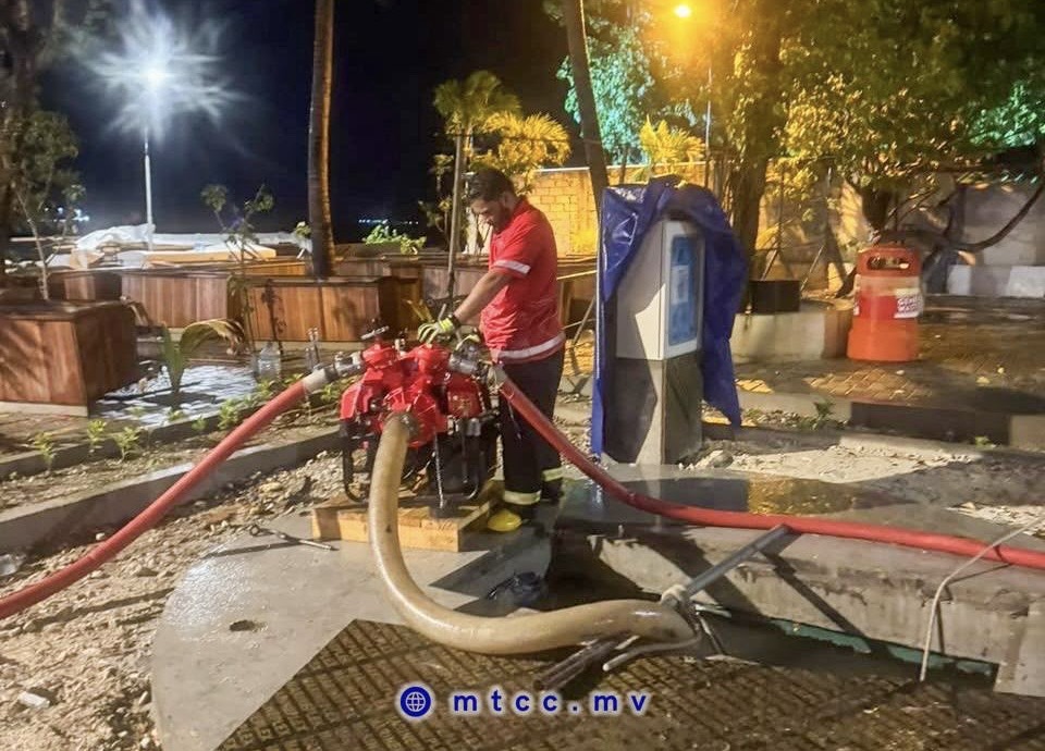 ވިއްސާރައިގައި މާލެ ސަރަހައްދުގައި ފެންބޮޑުވުމާ ގުޅިގެން އެމްޓީސީސީން 360 އަށް ވުރެ ގިނަ ޓަނުގެ ފެން ހިންދައިފި