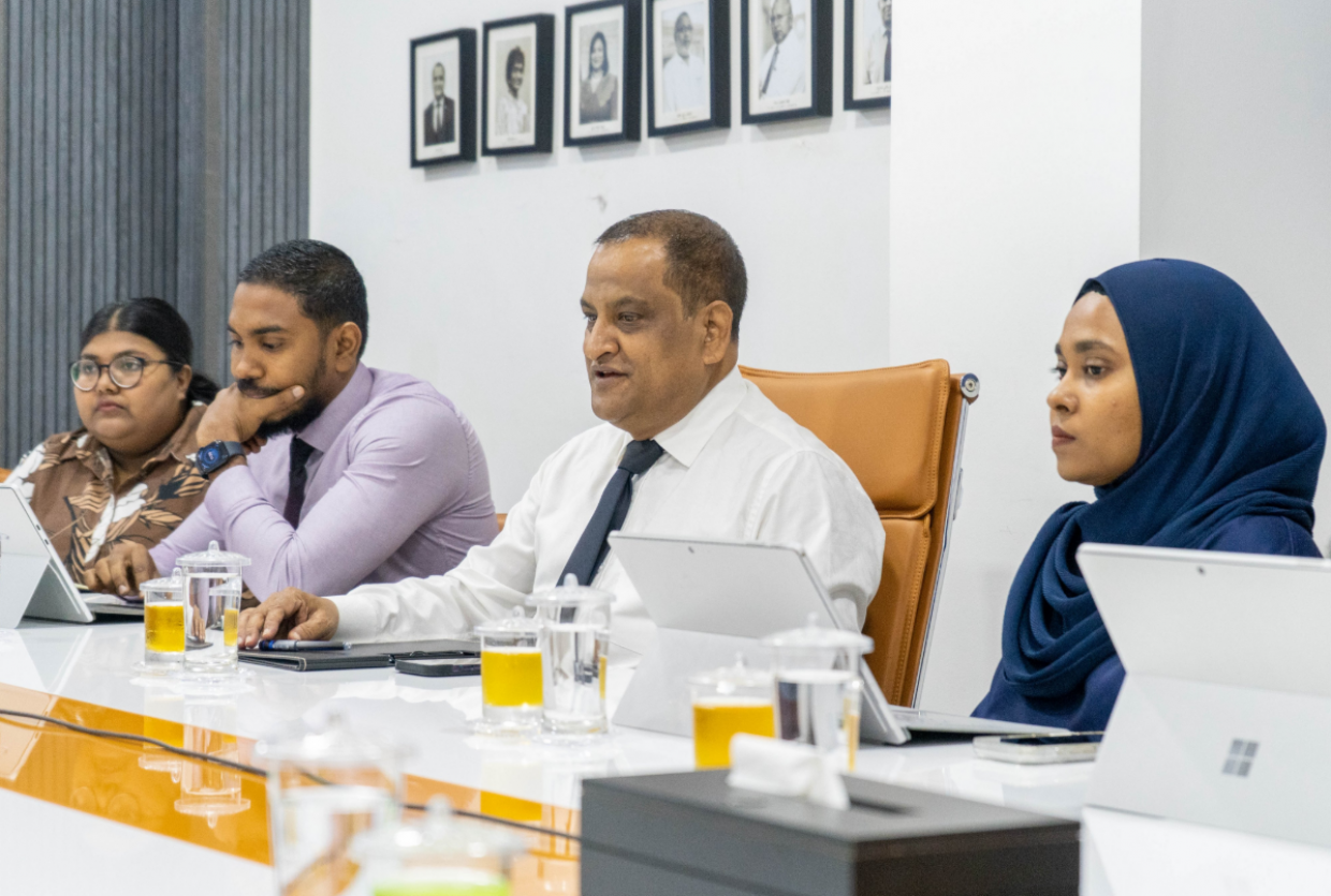 ރަށްވެހިކަން ބަދަލުކުރުމުގެ ފީ ބޮޑުކުރާ މައްސަލައިގައި ހައްލެއް ހޯދަން އެލްޖީއޭއިން އުސޫލެއް އެކުލަވާލަނީ