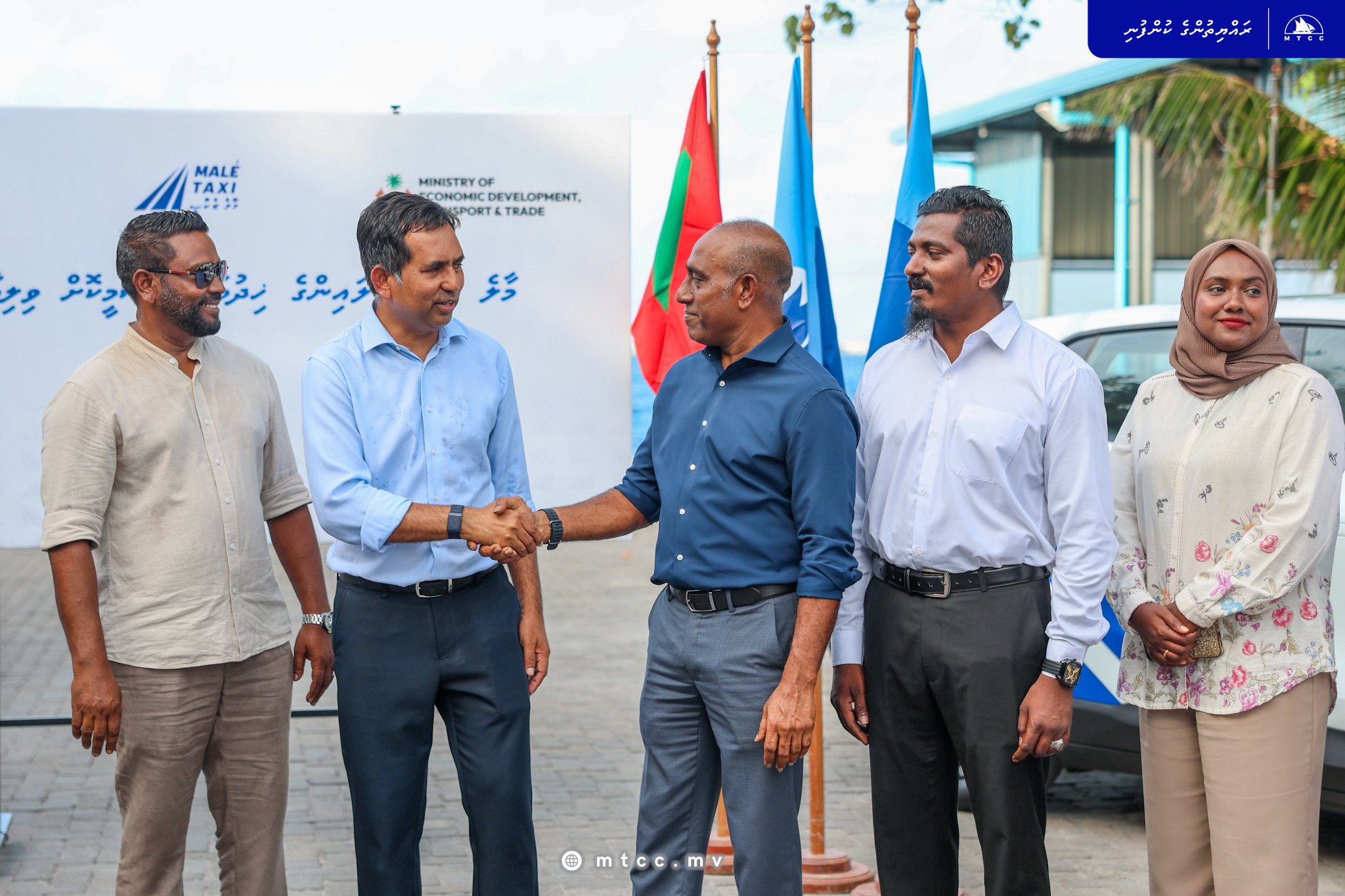 ވިލިމާލޭގައި ސަރުކާރުގެ ޓެކްސީ ލައިންގެ ޚިދުމަތް ރަސްމީކޮށް ފަށައިފި