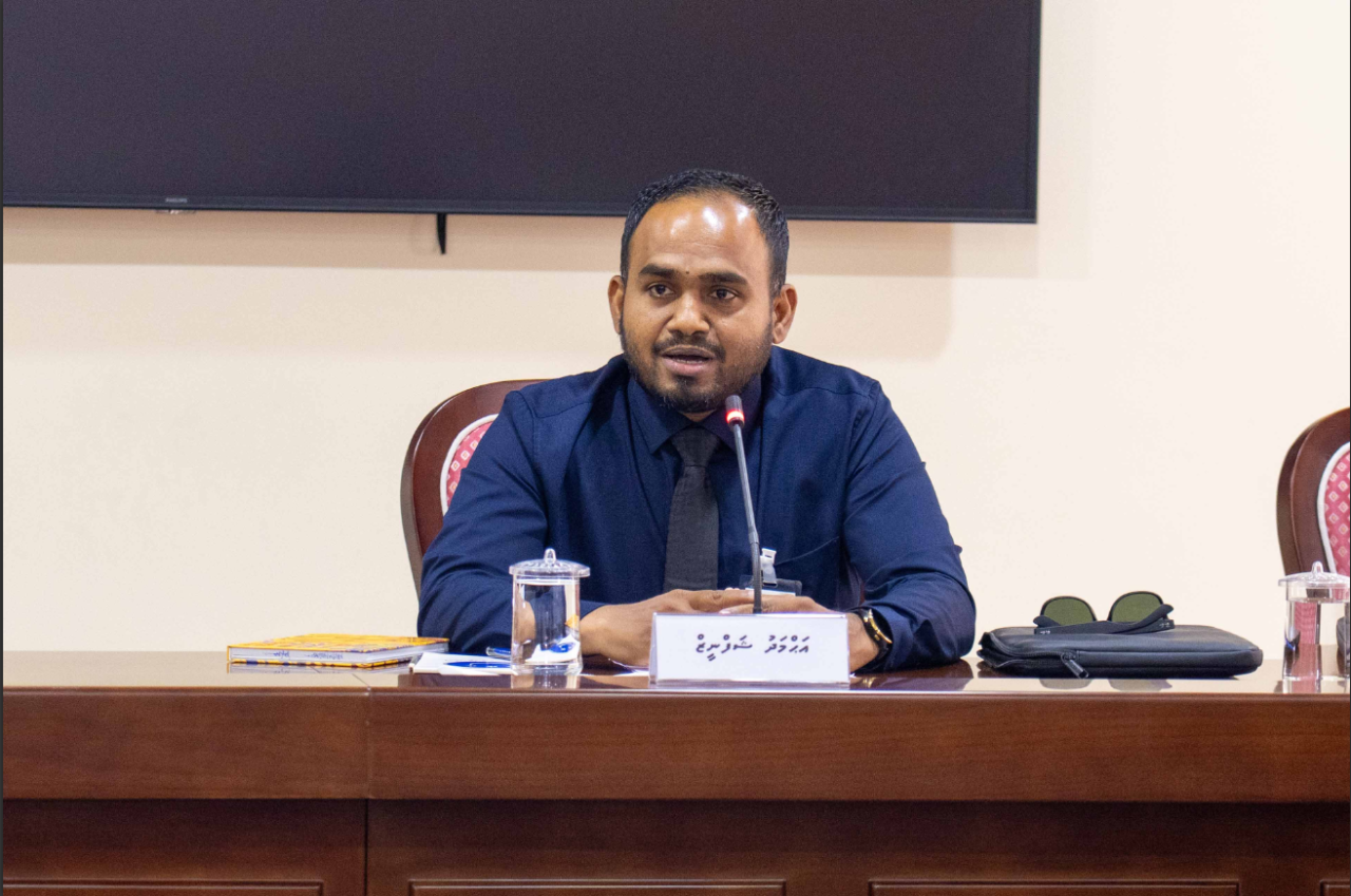 ޑެޕިއުޓީ ކޮމިޝަނާ ޖެނެރަލް އޮފް ޓެކްސޭޝަންގެ މަގާމަށް ޝަފްނީޒް އައްޔަނުކުރަން ފާސްކޮށްފި