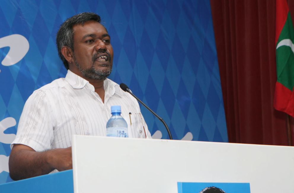 ނޫސްވެރިންގެ ޙައްޤު ގެއްލެނީ އެމީހުންގެ ޒިންމާ ނުއުފުލާތީ: އިބްރާ