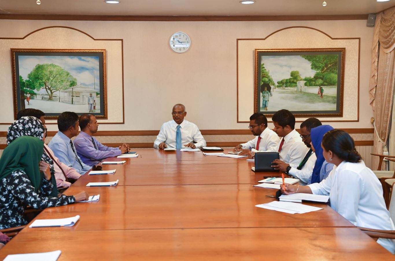 ދައުލަތުން ގެރެންޓީ ދޭ ފަރާތްތަކުގެ ތެރޭގައި ކައުންސިލްތައް ހިމަނައިފި