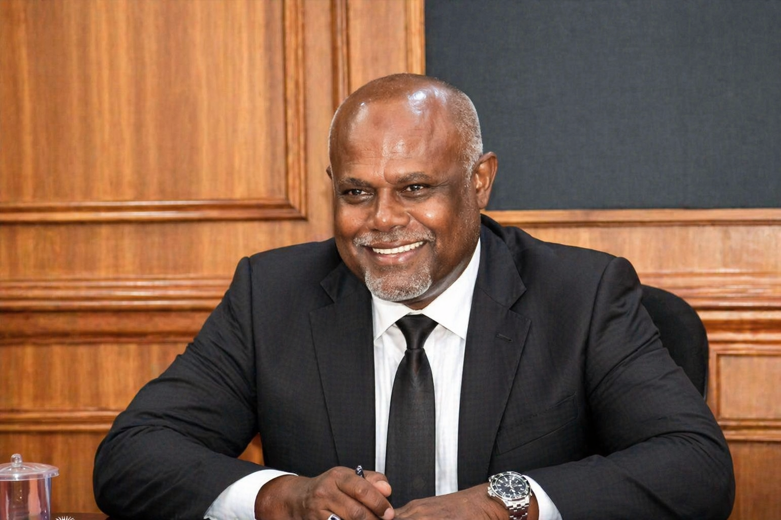 ސަރުކާރުގެ މަތިބަރުވުމުން އިޤްތިޞާދު ރަނގަޅުވެ ތަކެތީގެ އަގުތިރިވަނީތޯ؟ މިއީ ދައުލަތެއް ދަވާލުން: ނަސީމް