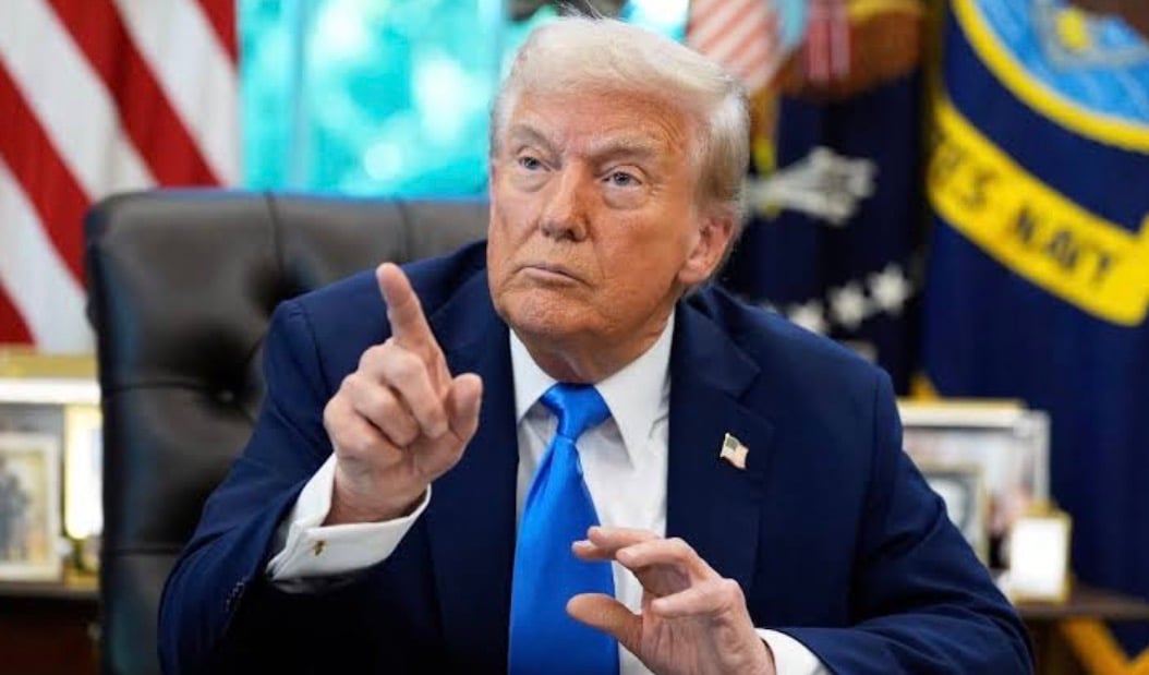 ހޮރްމޫޒް ކަނޑުއޮޅި ހުޅުވުމަށް އީރާންގެ އައްސޭރިފަށަށް ބޮން އަޅާނެކަމުގެ އިންޒާރު ޓްރަމްޕް ދީފި