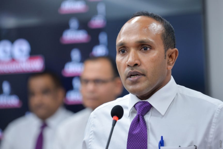 ގައުމު ކުރިއަށް ނުދަނީ ނާގާބިލު ބޭފުޅުންނަށް މަގާމުތައް ދޭތީ: ޑރ. ޖަމީލް