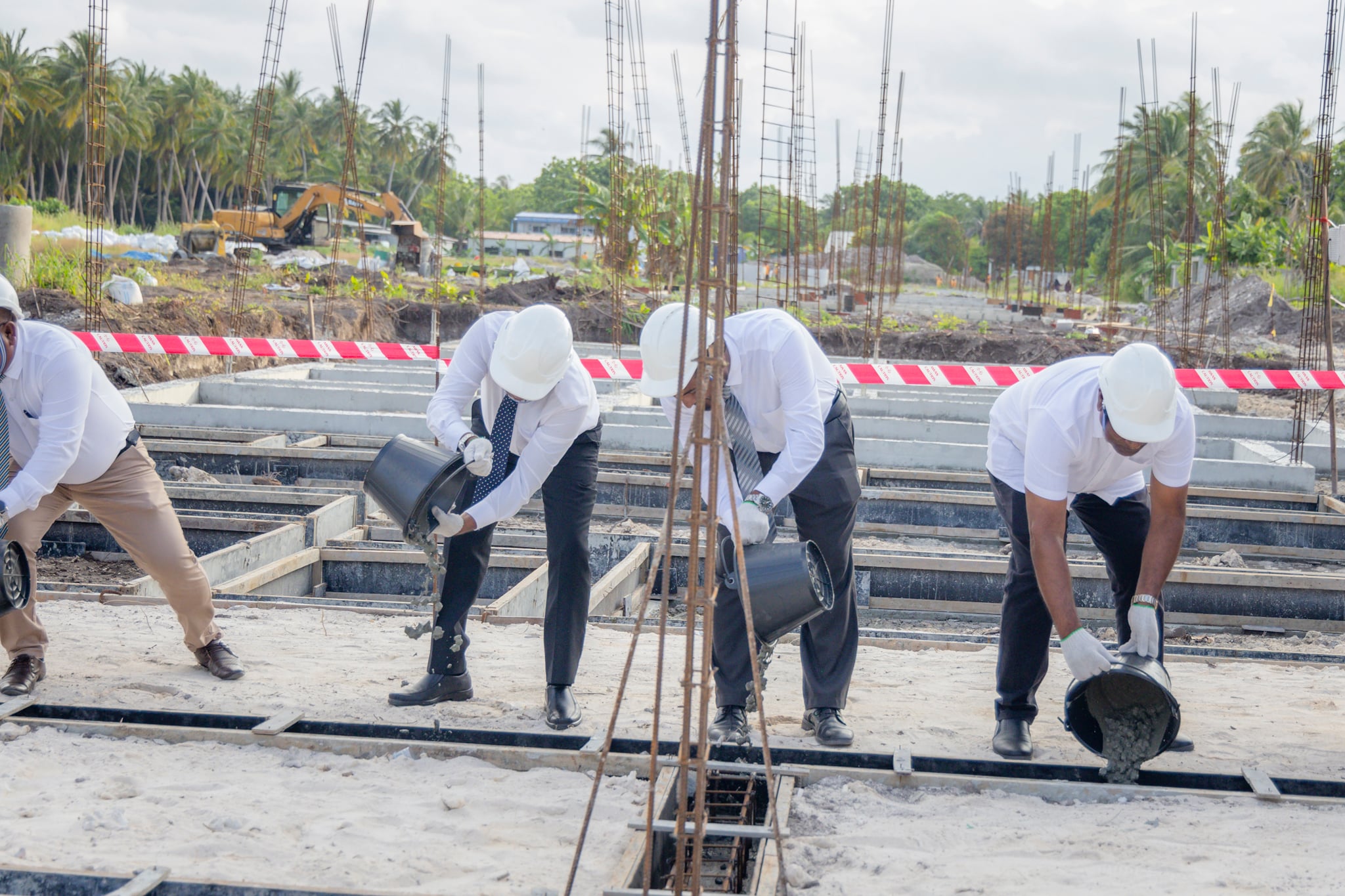 ލ. ގަމުގައި އަޅާ 100 ހައުސިން ޔުނިޓްގެ ބިންގާ އަޅައިފި