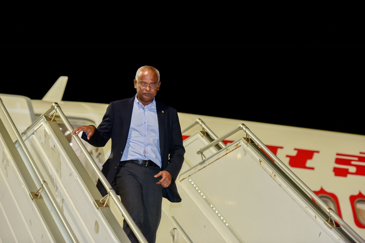 ސިންގަޕޫރަށް ކުރައްވާ ނުރަސްމީ ދަތުރުފުޅެއްގައި ރައީސް ފުރާވަޑައިގެންފި