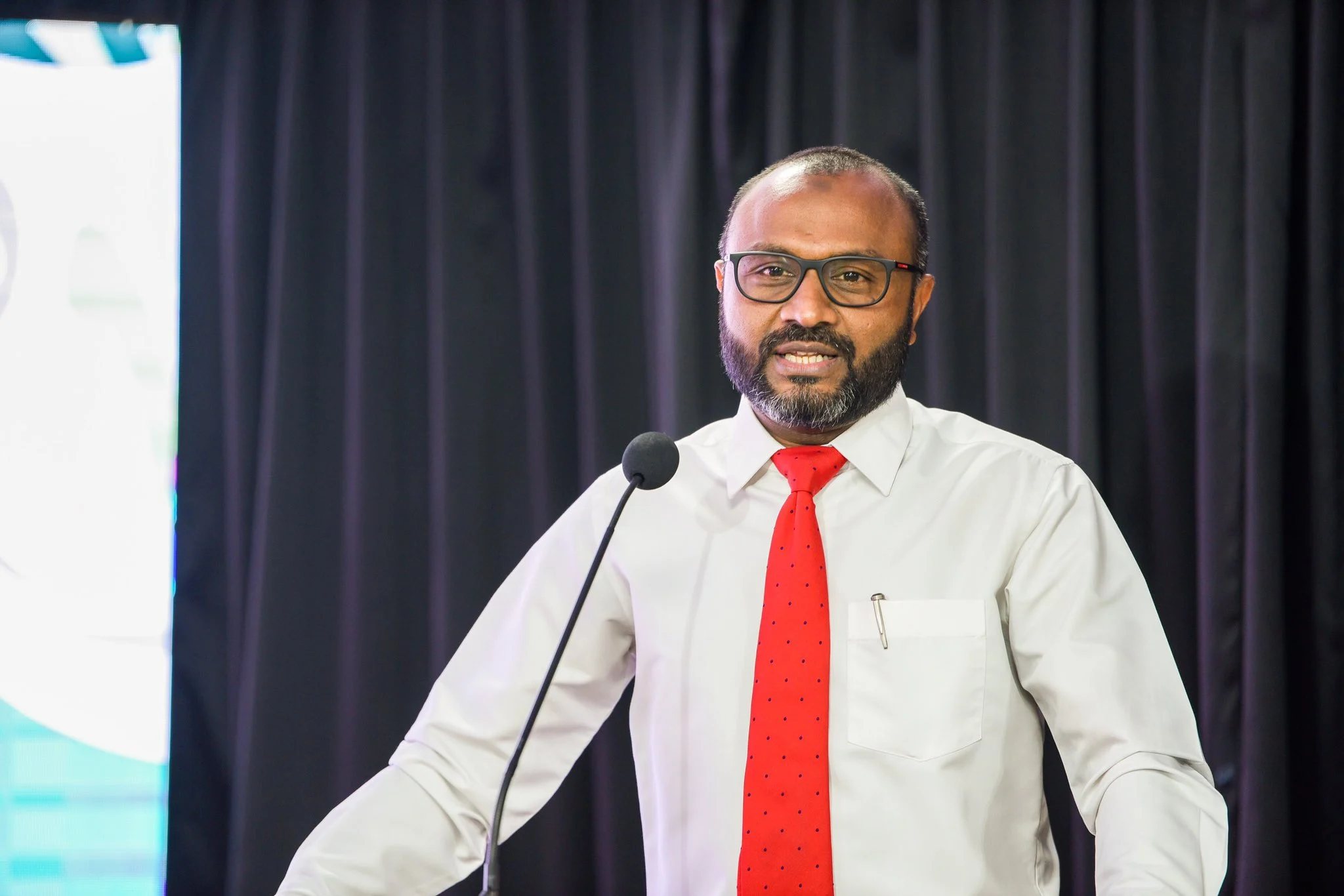 ރާއްޖޭގައި ގިސާސް ހިފަން ޖެހޭ: ޑރ. ޝަހީމް