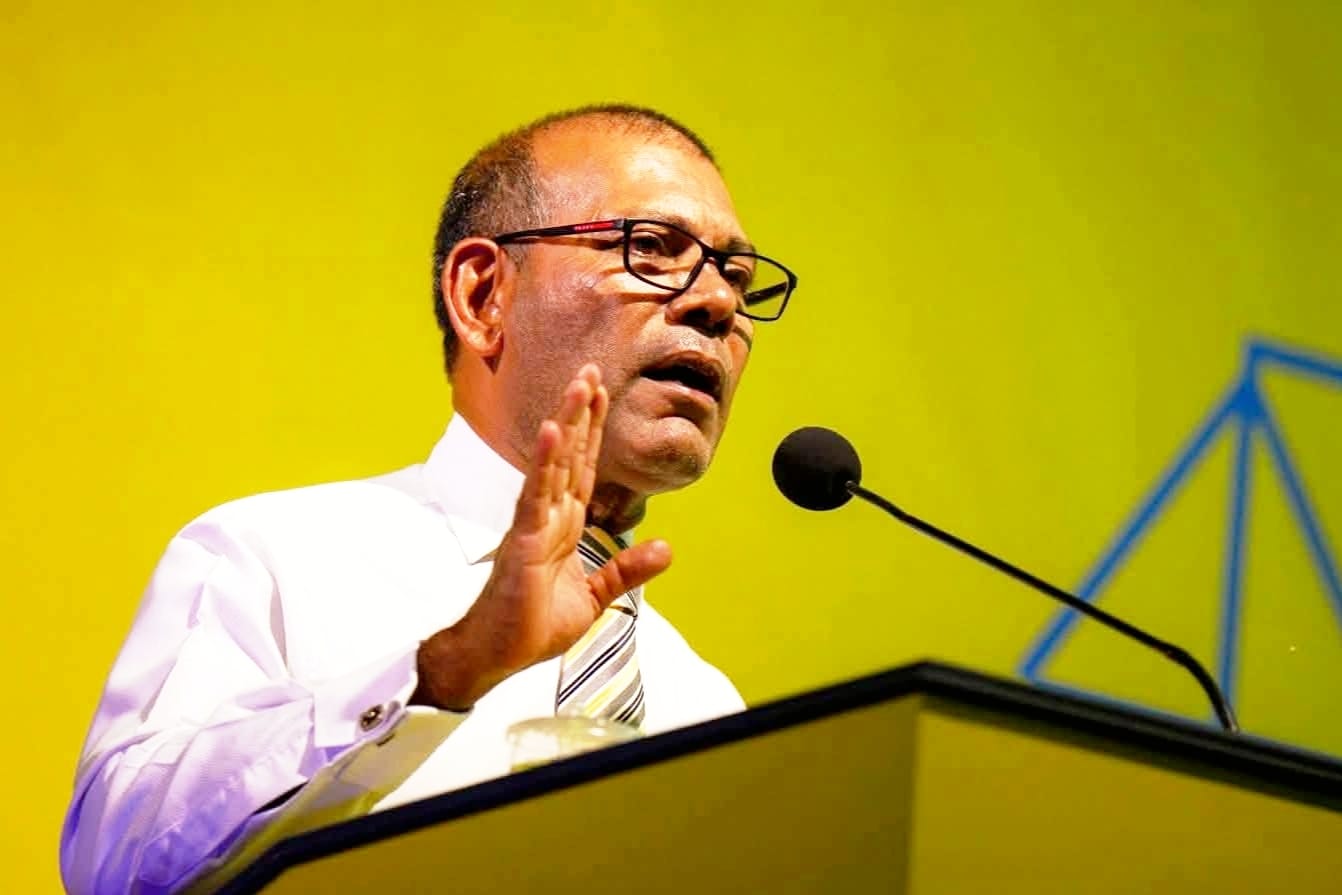 ފުވައްމުލަކު ޑައިވަރުންގެ 'ކޯޑް އޮފް ކޮންޑަކްޓް' އަވަހަށް ގެޒެޓްކުރަން ރައީސް ނަޝީދު ގޮވާލައްވައިފި