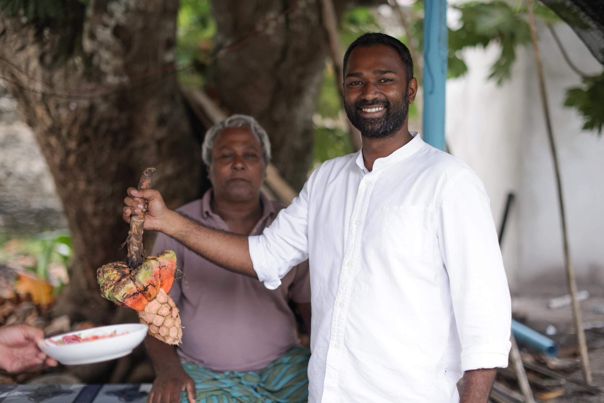 "އެމްޑީޕީގެ ފޫވައް ވެއްޓިއްޖެ": ނަޝީދުގެ ބަސްފުޅުތަކުގެ ހަނދާން މީކާއިލްގެ ފޮޓޯއަކުން އާވެއްޖެ
