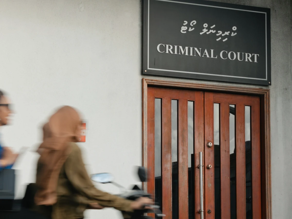 ހެކިވެރިޔަކަށް ހަމަލާދިން މީހަކު ޖަލަށް ލާން ހުކުމްކޮށްފި