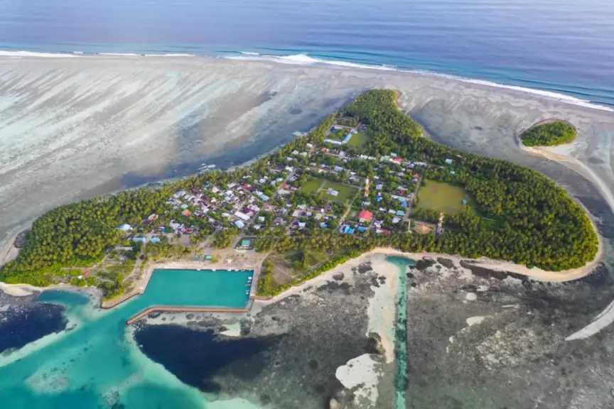 ކިނބިދޫގައި މީހަކަށަ ތޫނު އެއްޗަކުން ހަމަލާދީ ޒަހަމުކޮށްލައިފި