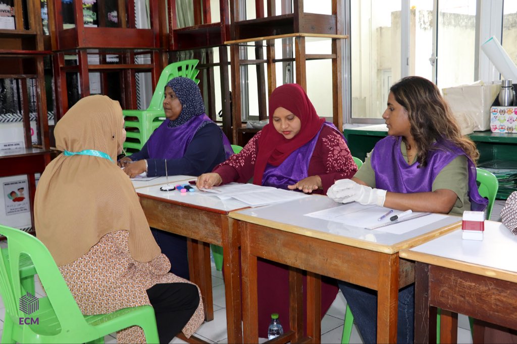 އައްޑޫ ރެފަރެންޑަމް: ކޮމްޕްލަޔަންސް ބިއުރޯގައި އެއްވެސް ޝަކުވާއެއް ރަޖިސްޓްރީކޮށްފައި ނުވޭ