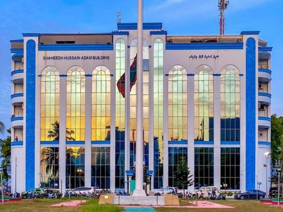 ސަފާރީގައި އަންހެނަކު ރޭޕްކުރި ކަމަށްބުނާ ދެ ދިވެހިން ހެކި ނެތިގެން ދޫކޮށްލައިފި