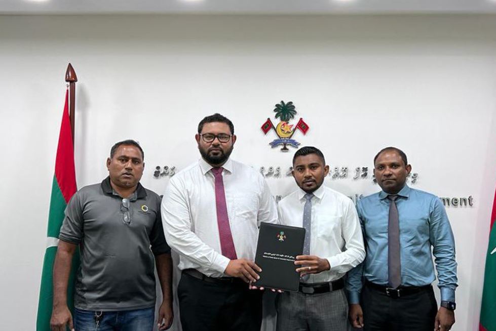 ގއ. ވިލިނގިލީގައި ދުވާ ޓްރެކެއް ތަރައްޤީކުރަން ހަވާލުކޮށްފި