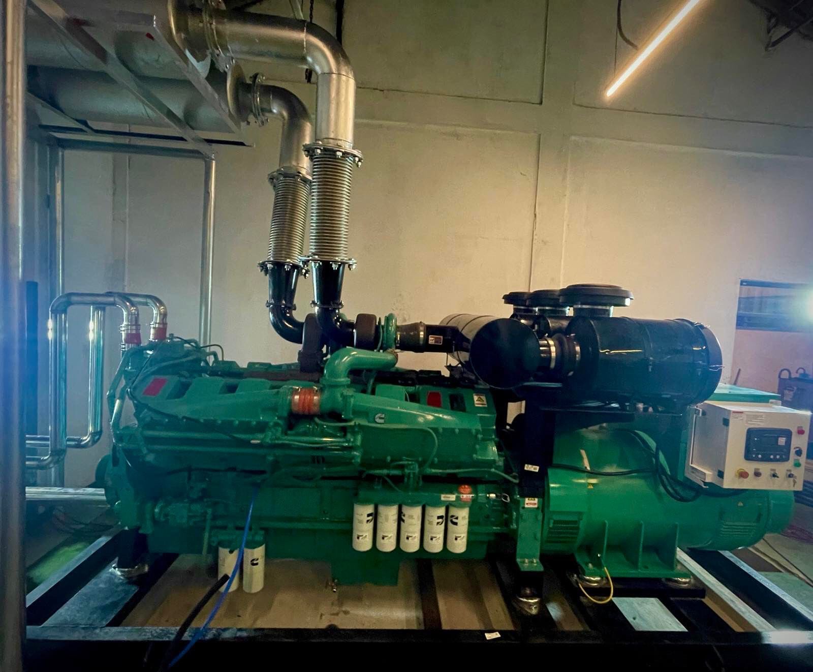 ހުރާގައި އެއްހާސް ކިލޯވޯޓްގެ ޖެންސެޓެއް ބަހައްޓައި ޚިދުމަތްދޭން ފަށައިފި