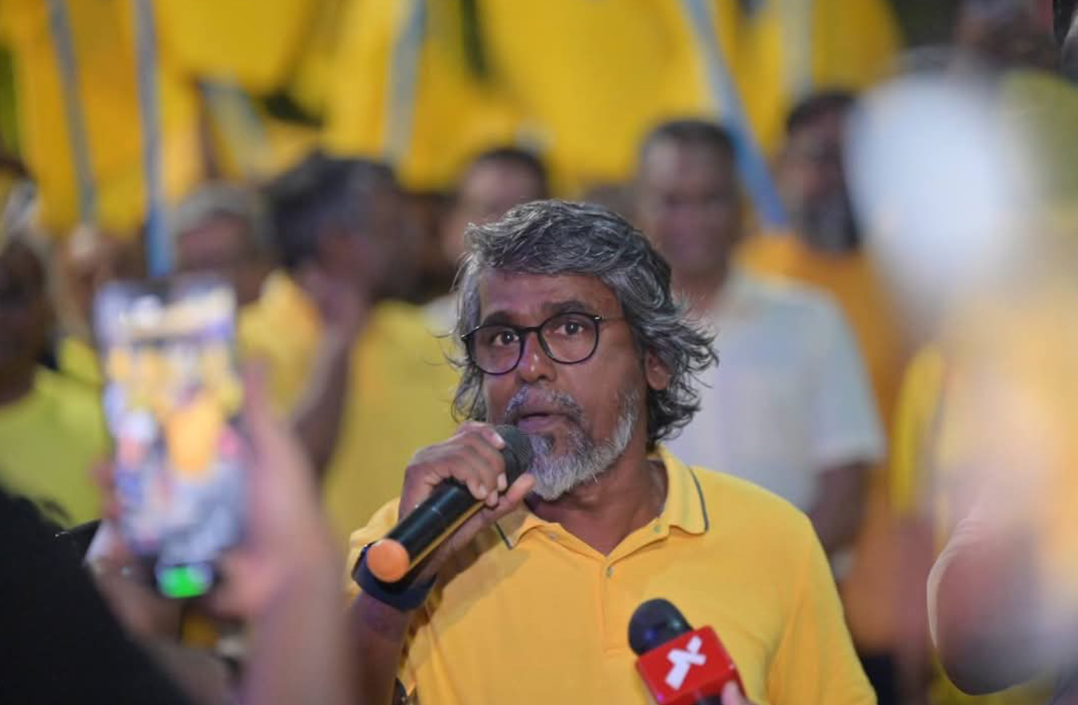 މިއަދު ދިވެހި ރައްޔިތުން ތިބީ އަތްމަތި ހުސްވެ ރުފިޔާލެސް ވެފައި: ފިއްޓެ