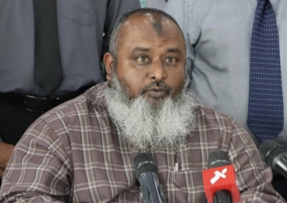 ސިއްހަތަށް ގެއްލުންދޭ އެއްޗެއް ފަސޭހައިން ލިބޭނެ ގޮތް ހަދަން ޑަބްލިޔު.އެޗް.އޯ އިން ލަފާދޭނެތޯ ސުވާލު އުފެދޭ: ޑރ. އިޔާޒް