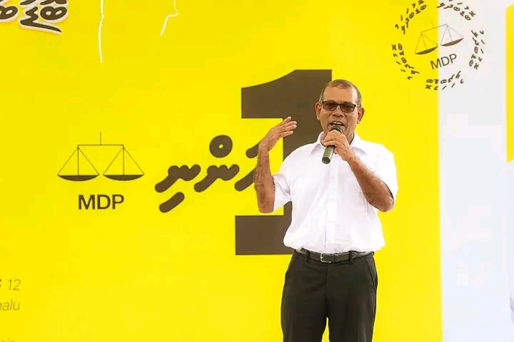 މާލީ ހާލަތު ރަނގަޅު ކަމަށް ބުނަނީ އޮޅުވާލުމަށް، ހަގީގަތަކީ އިގްތިސާދު ފުނޑިފައިވުން: ރައީސް ނަޝީދު